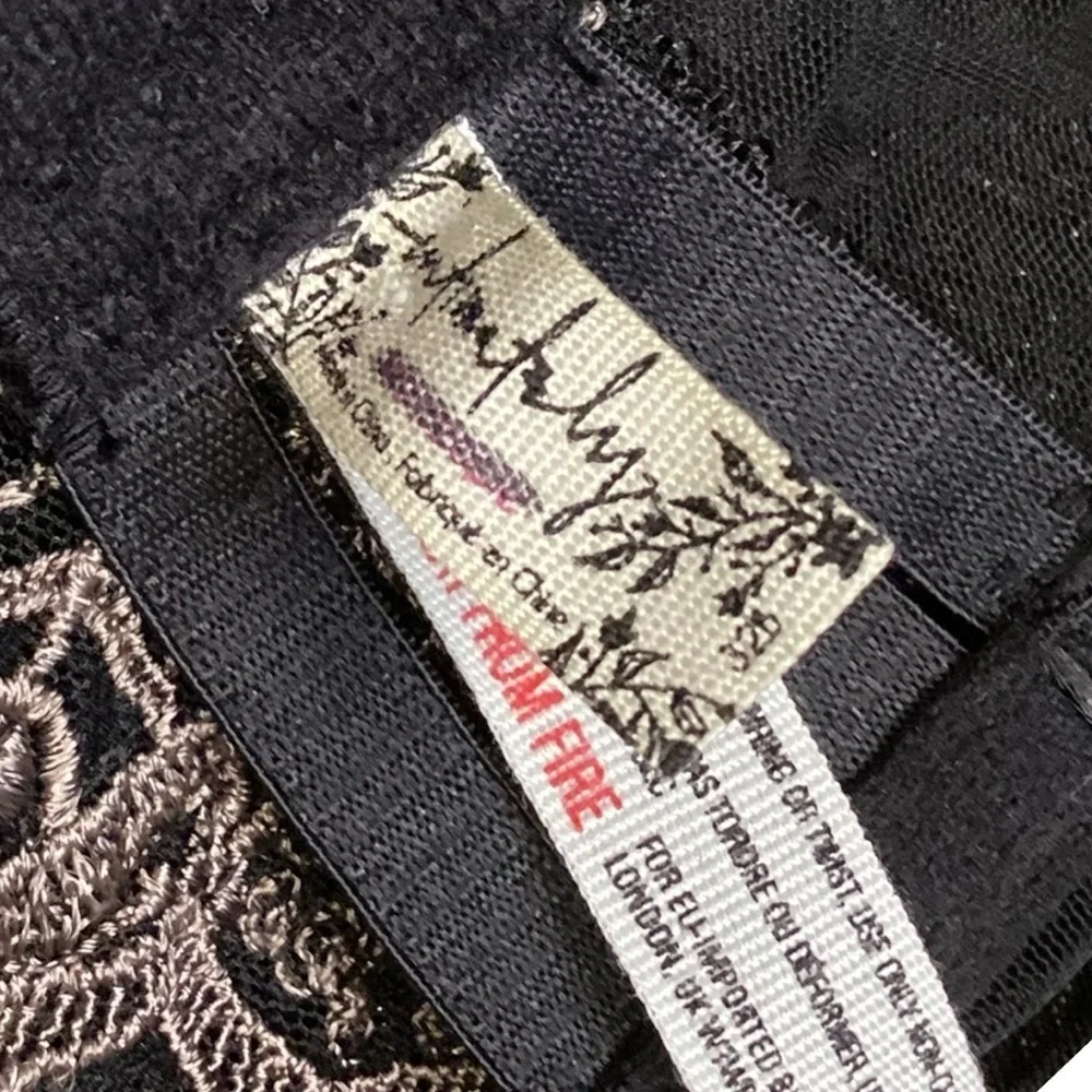 Intimately Free People Black‎ & Mauve Scalloped Lace Trim Bra Unpadded Size 32B
